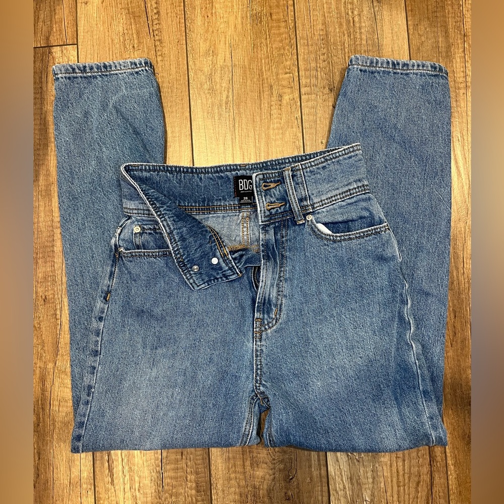 BDG Urban Outfitters High Waisted Straight Leg Jeans Light Wash 90s Denim